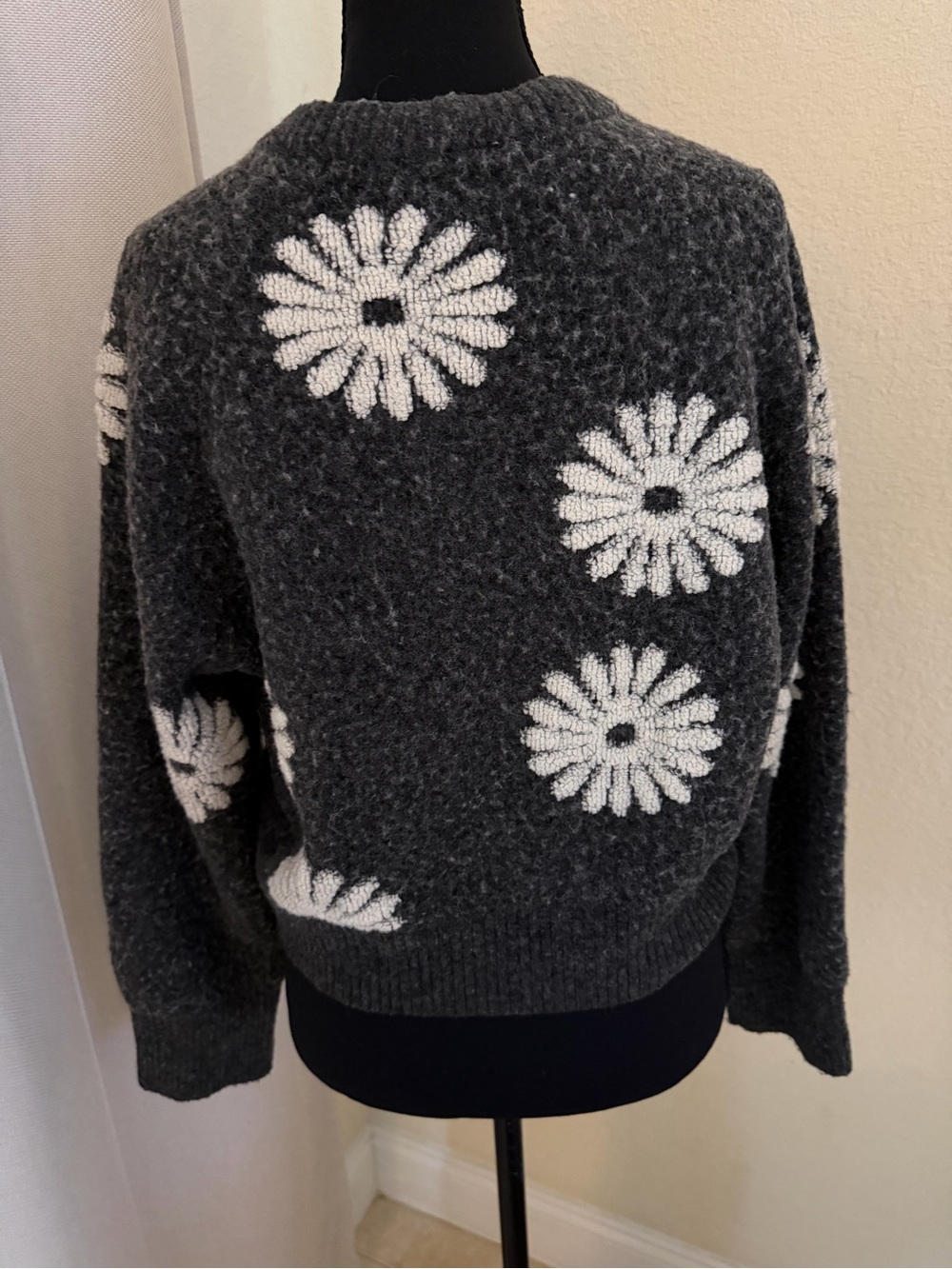 Sandro Paris Daisy Floral Fuzzy Knit Crewneck Sweater Gray Size 2 M - Picture 7 of 12